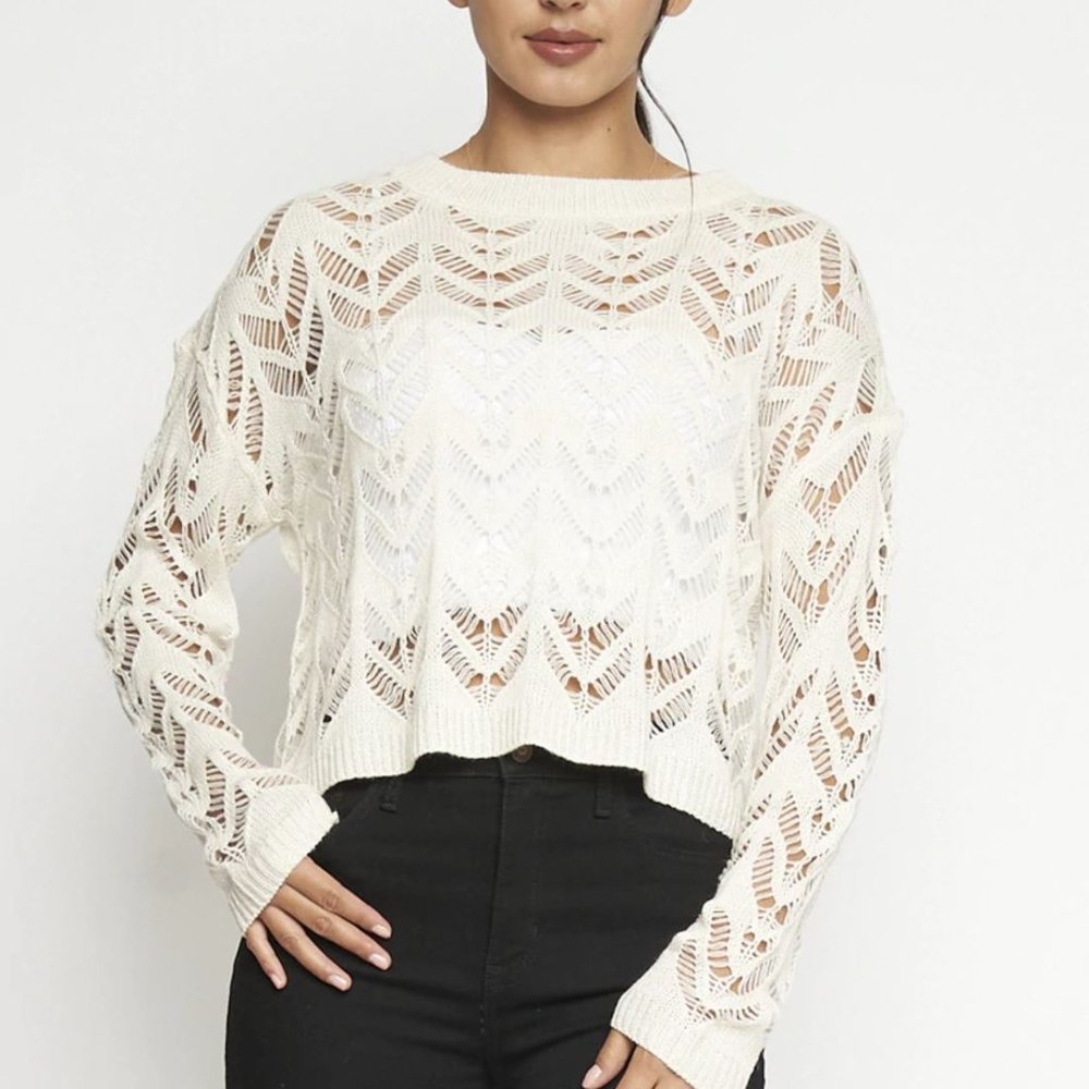 New - Off White Cut out Detail Top